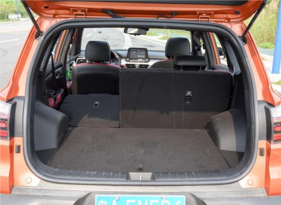 智跑 2019款 1.4T DCT智享豪华舒适款 车厢座椅   后备厢