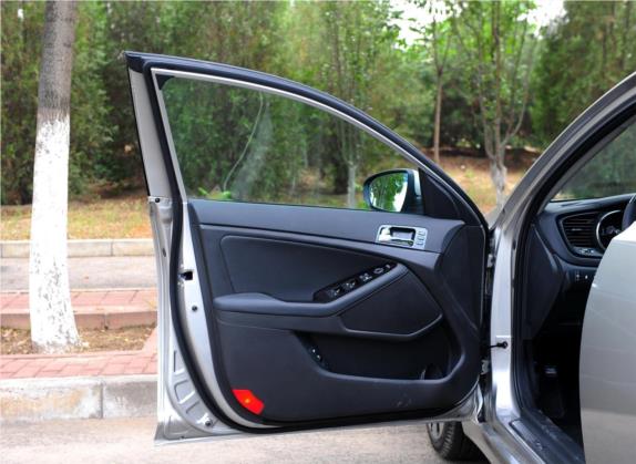 起亚K5 2011款 2.4L 自动Premium 车厢座椅   前门板