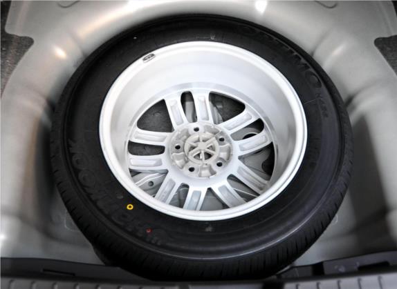 起亚K5 2011款 2.0L 自动GLS 其他细节类   备胎