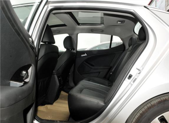 起亚K5 2011款 2.4L 自动TOP 车厢座椅   后排空间
