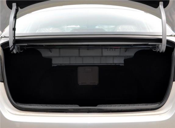 起亚K5 2011款 2.4L 自动TOP 车厢座椅   后备厢