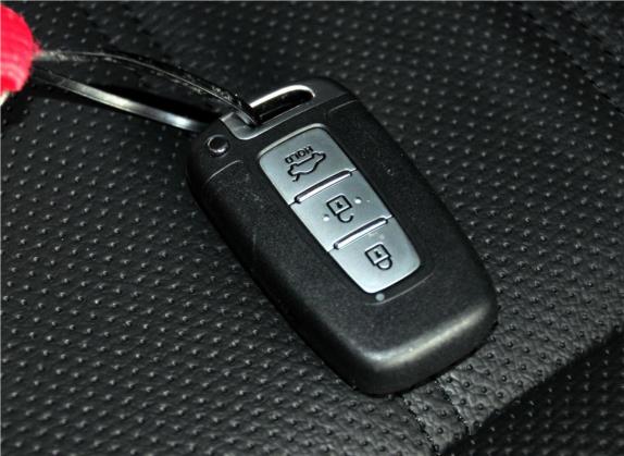 起亚K5 2012款 2.0L 自动DLX 其他细节类   钥匙