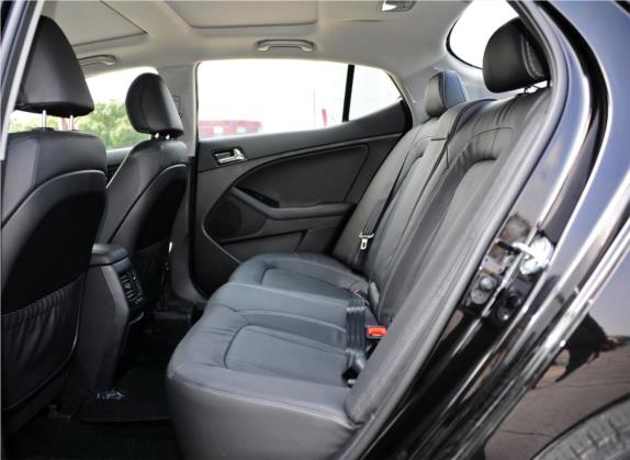 起亚K5 2012款 2.0L 自动Premium 车厢座椅   后排空间