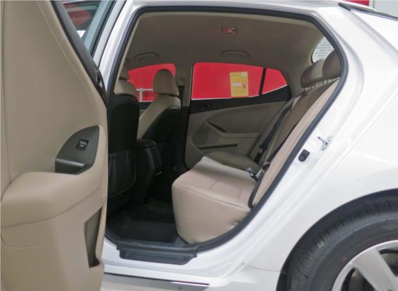 起亚K5 2014款 2.0L 自动GL 车厢座椅   后排空间