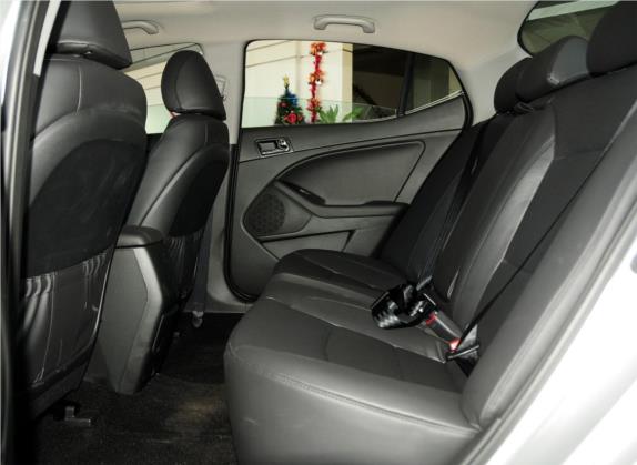 起亚K5 2014款 2.0L 自动GLS 车厢座椅   后排空间