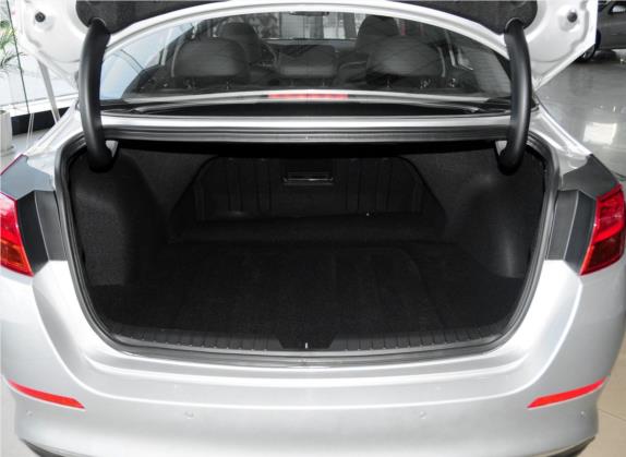 起亚K5 2014款 2.0L 自动GLS 车厢座椅   后备厢