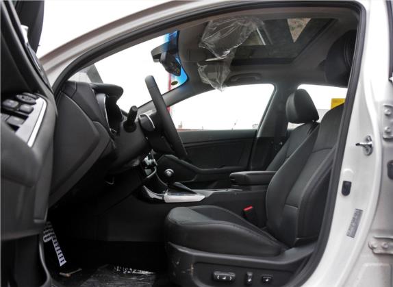 起亚K5 2014款 2.0T 自动T-PREMIUM 车厢座椅   前排空间