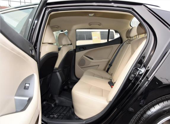 起亚K5 2015款 2.0L 自动GL 车厢座椅   后排空间