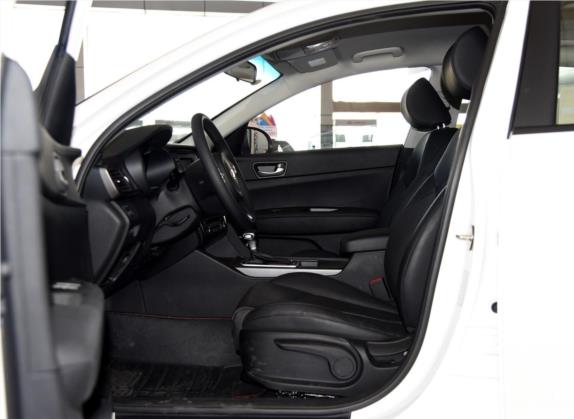 起亚K5 2016款 2.0L 自动GL 车厢座椅   前排空间