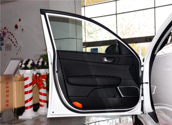 起亚K5 2016款 2.0L 自动LUX 车厢座椅   前门板