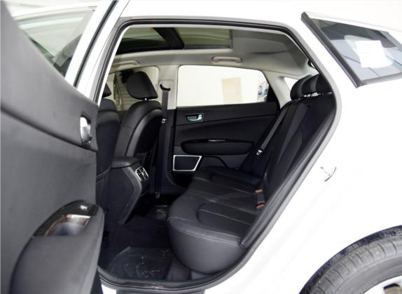 起亚K5 2016款 1.6T 自动LUX 车厢座椅   后排空间