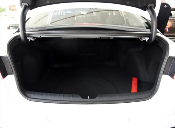 起亚K5 2016款 1.6T 自动LUX 车厢座椅   后备厢