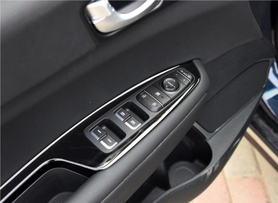 起亚K5 2016款 2.0L hybrid PRM 车厢座椅   门窗控制