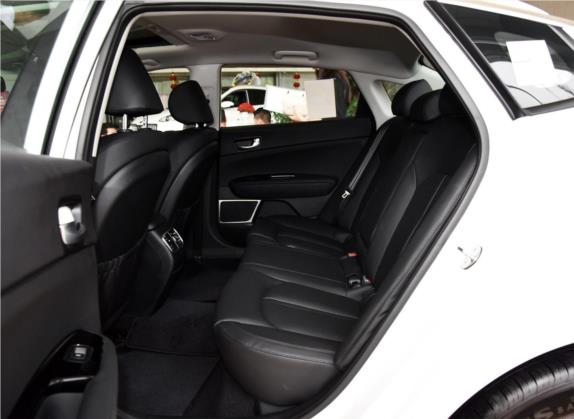 起亚K5 2016款 2.0L hybrid LUX 车厢座椅   后排空间