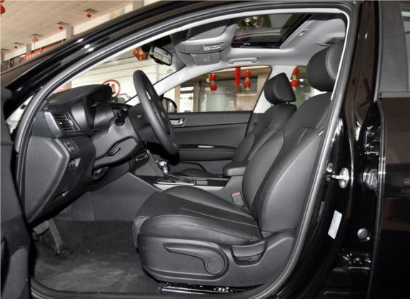 起亚K5 2016款 2.0L hybrid GLS 车厢座椅   前排空间