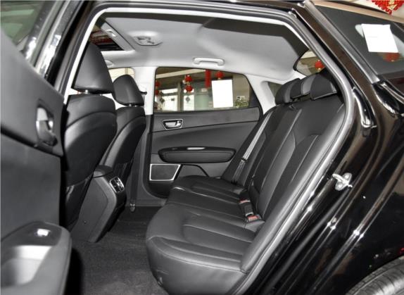 起亚K5 2016款 2.0L hybrid GLS 车厢座椅   后排空间