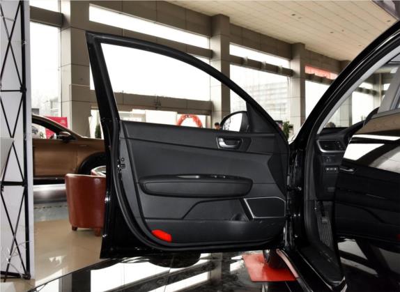 起亚K5 2016款 2.0L hybrid GLS 车厢座椅   前门板