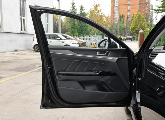 起亚K5 2020款 380T GT-Line 尊贵科技版 车厢座椅   前门板