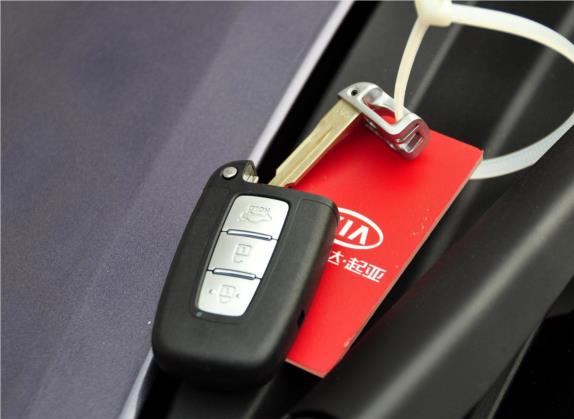 起亚K2 2011款 三厢 1.6L AT Premium 其他细节类   钥匙