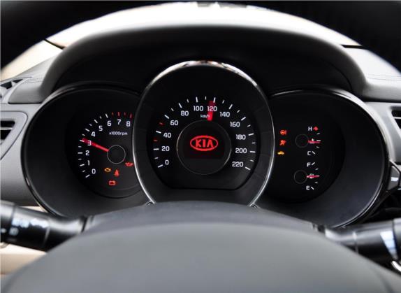 起亚K2 2011款 三厢 1.6L AT Premium 中控类   仪表盘