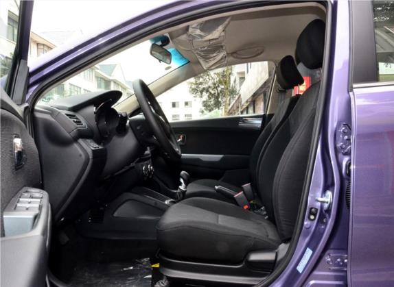 起亚K2 2012款 两厢 1.4L MT GLS 车厢座椅   前排空间