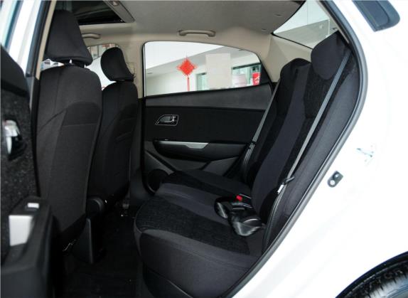 起亚K2 2012款 三厢 1.4L MT TOP纪念版 车厢座椅   后排空间