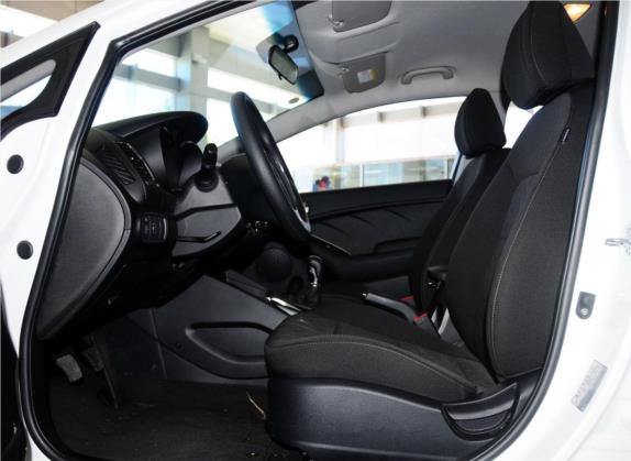 起亚K3 2013款 1.6L 手动GL 车厢座椅   前排空间