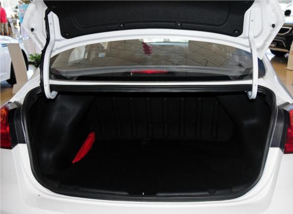 起亚K3 2013款 1.6L 手动GL 车厢座椅   后备厢