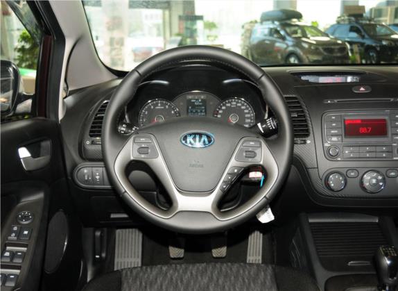 起亚K3 2013款 1.6L 手动GLS 中控类   驾驶位