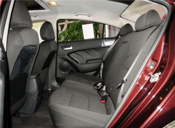 起亚K3 2013款 1.6L 手动GLS 车厢座椅   后排空间