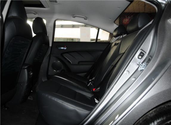 起亚K3 2013款 1.6L 自动DLX 车厢座椅   后排空间