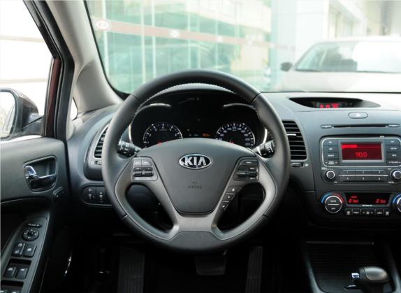 起亚K3 2013款 1.6L 自动Premium 中控类   驾驶位