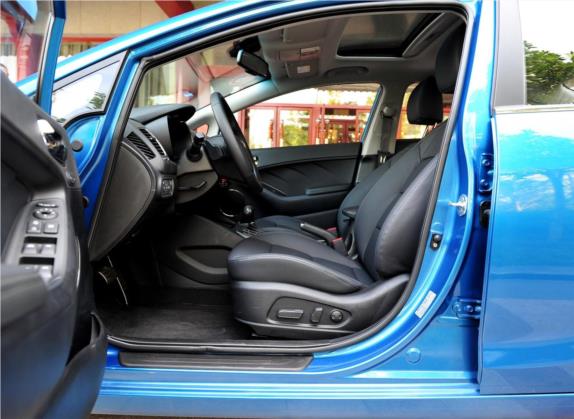 起亚K3 2013款 1.8L 自动Premium 车厢座椅   前排空间