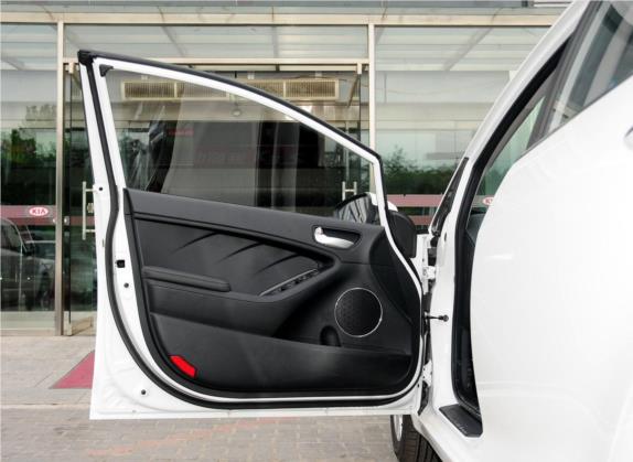 起亚K3 2015款 1.6L 手动GLS 车厢座椅   前门板