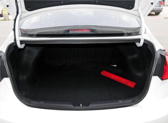 起亚K3 2015款 1.6L 手动GL 车厢座椅   后备厢