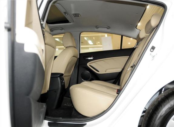 起亚K3 2015款 1.6L 自动DLX 车厢座椅   后排空间