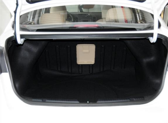 起亚K3 2015款 1.6L 自动DLX 车厢座椅   后备厢