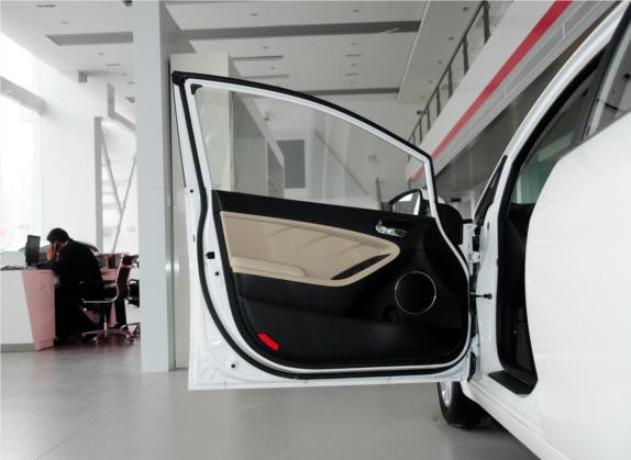 起亚K3 2015款 1.6L 自动DLX 车厢座椅   前门板