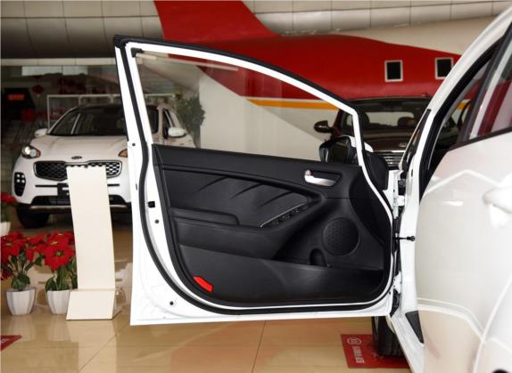 起亚K3 2016款 1.6L 手动GL 车厢座椅   前门板