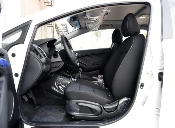 起亚K3 2016款 1.6L 手动GLS 车厢座椅   前排空间