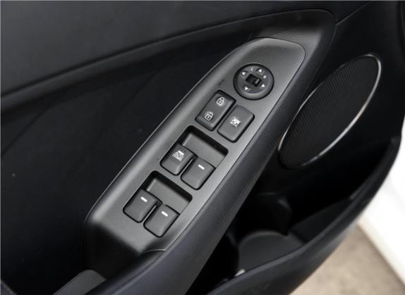 起亚K3 2016款 1.6L 手动GLS 车厢座椅   门窗控制