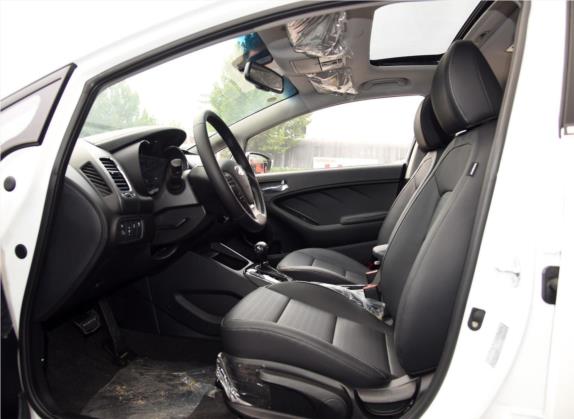 起亚K3 2016款 1.6L 自动DLX 车厢座椅   前排空间