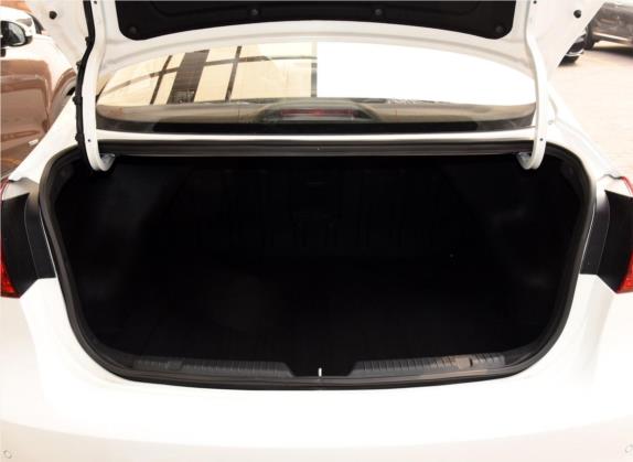 起亚K3 2016款 1.6L 自动DLX 车厢座椅   后备厢