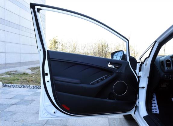 起亚K3 2016款 1.4T 自动Premium 车厢座椅   前门板