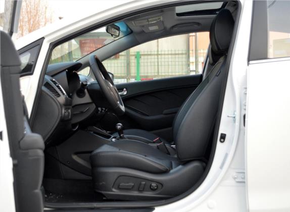 起亚K3 2017款  1.6L 自动15周年特别版GLS 车厢座椅   前排空间