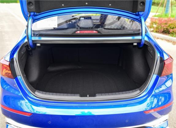 起亚K3 2019款 1.5L CVT豪华版 车厢座椅   后备厢