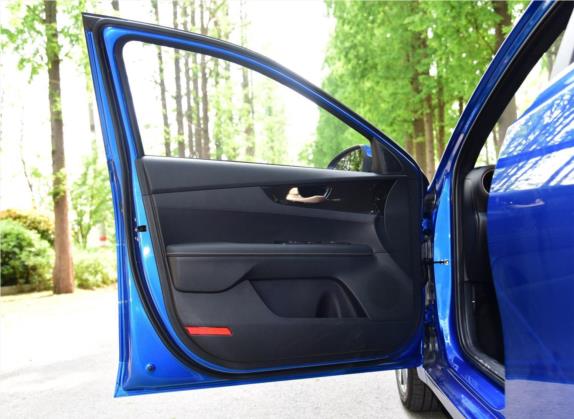 起亚K3 2019款 1.5L CVT豪华版 车厢座椅   前门板