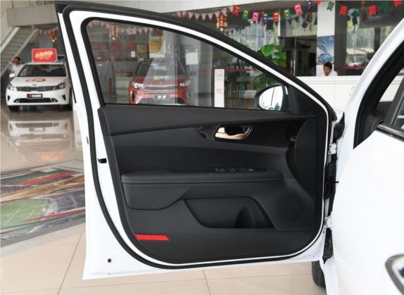 起亚K3 2019款 1.5L CVT智享互联版 车厢座椅   前门板