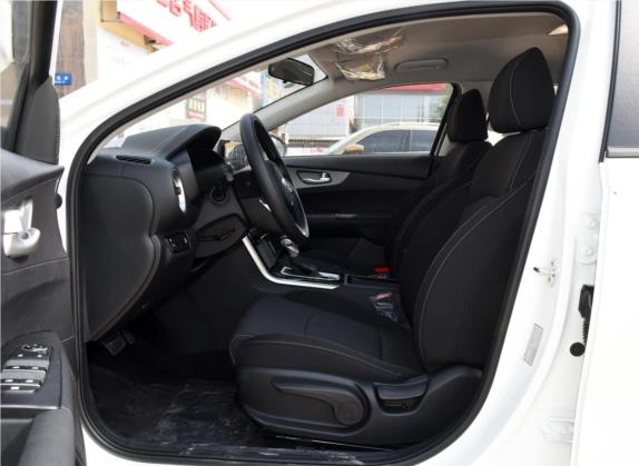 起亚K3 2019款 1.5L CVT舒适版 车厢座椅   前排空间