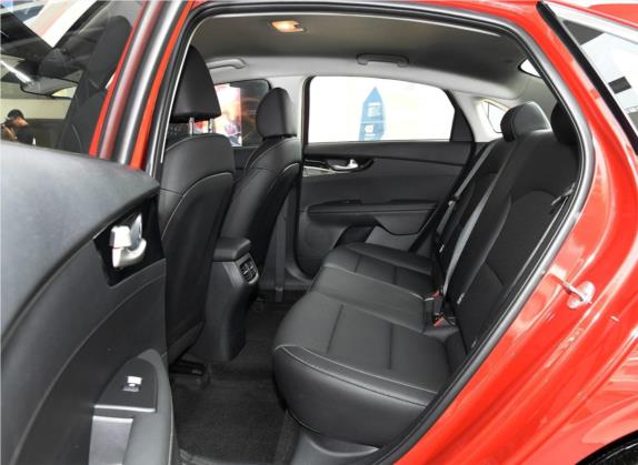 起亚K3 2019款 1.5L CVT新锐版 车厢座椅   后排空间